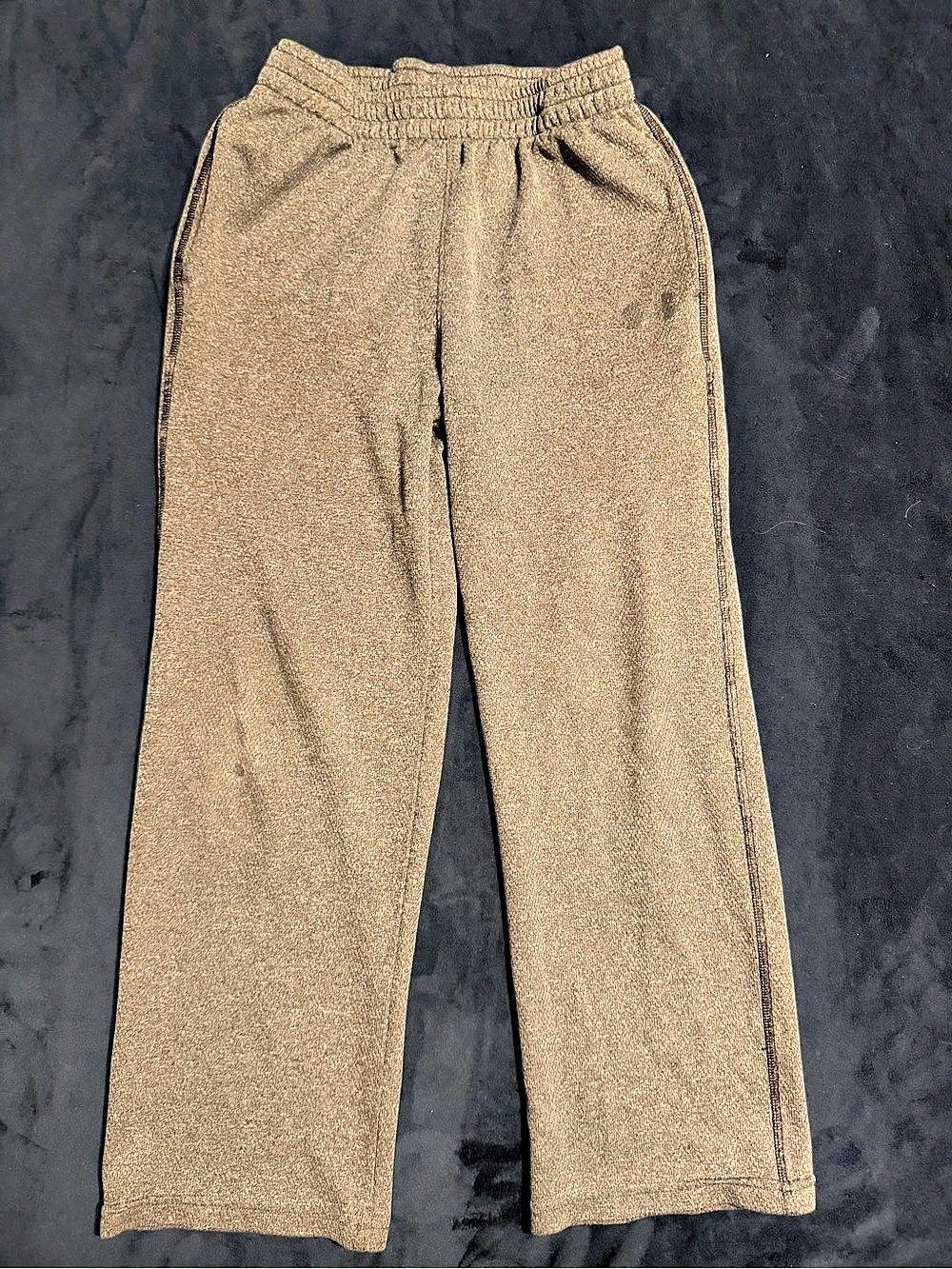 Boys Under Armour gray pants. Size 7.